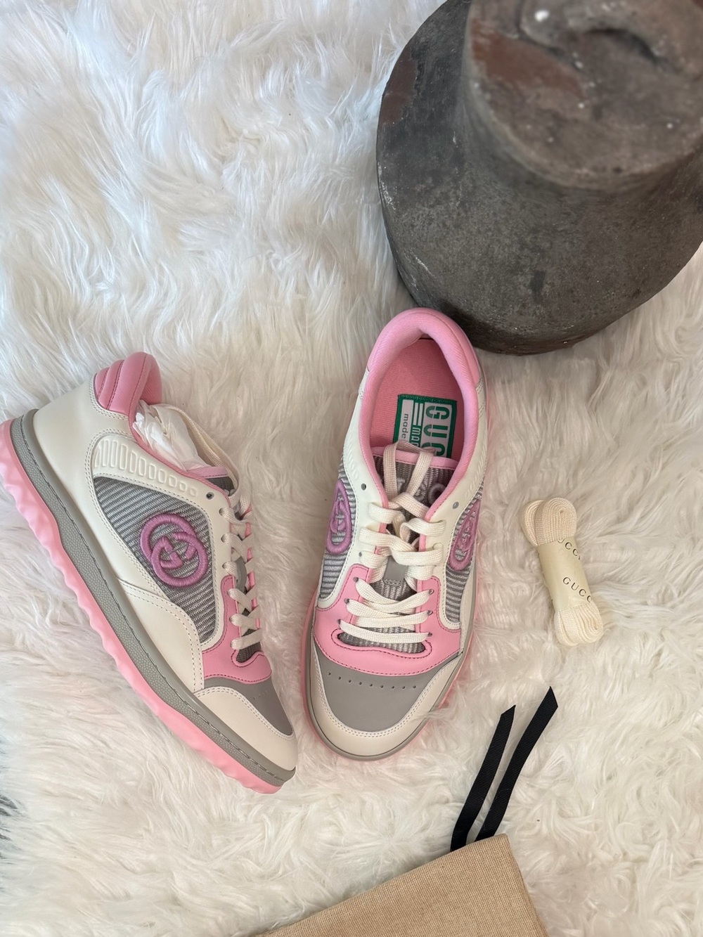 GUCCI PINK GG LOW TOP COLORBLOCK SNEAKERS